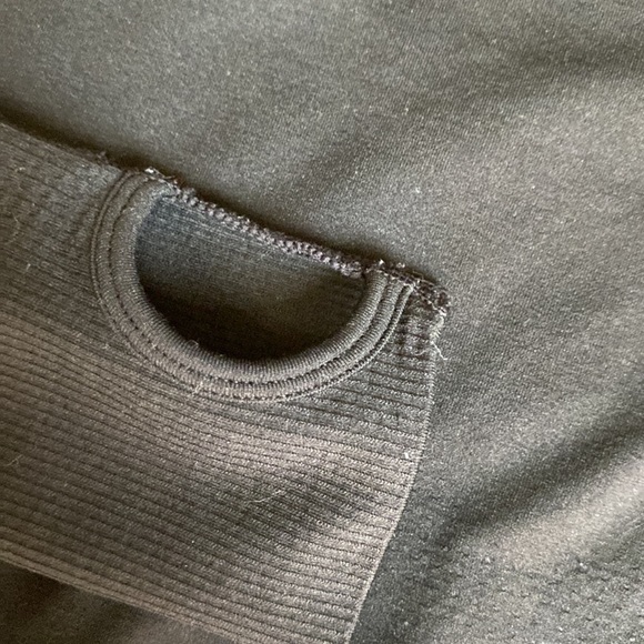 Victoria’s Secret PINK Black Seamless Long Sleeve Crop Workout Top Size S - Picture 5 of 5